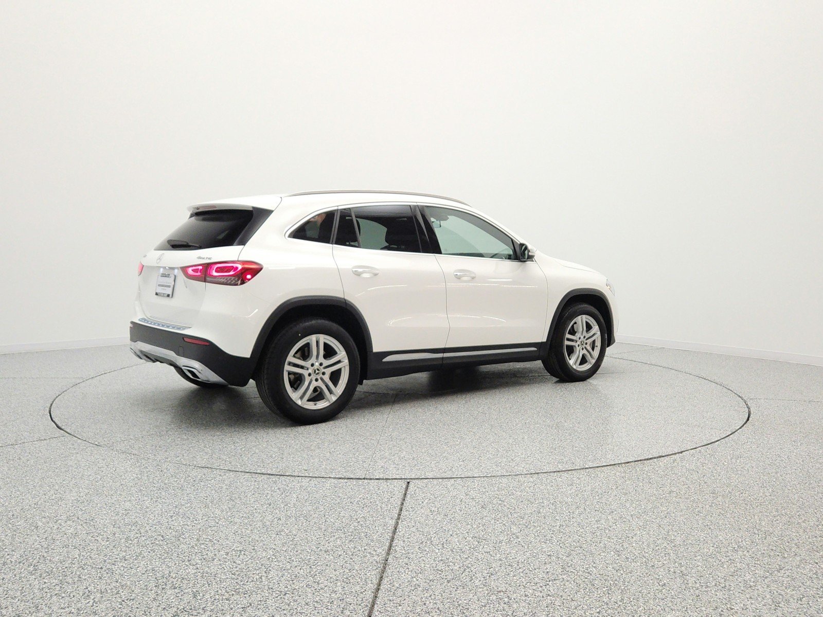 Certified Used 2023 Polar White Mercedes-Benz GLA 250 4MATIC® SUV image 5