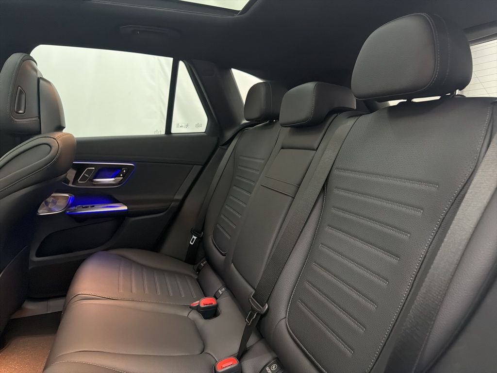 Used 2026 White Mercedes-Benz GLC 300 image 19