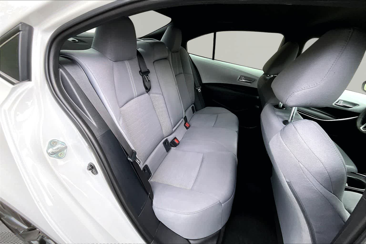 Used 2024 Ice Cap Toyota SE image 19