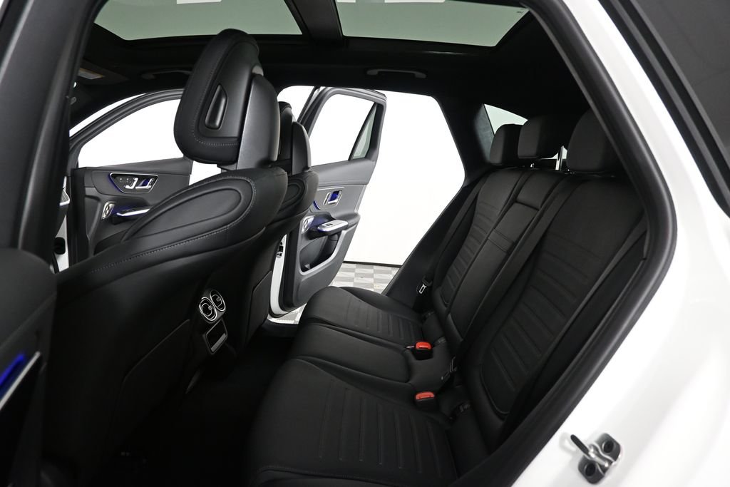 New 2026 Polar White Mercedes-Benz GLC 300 image 18