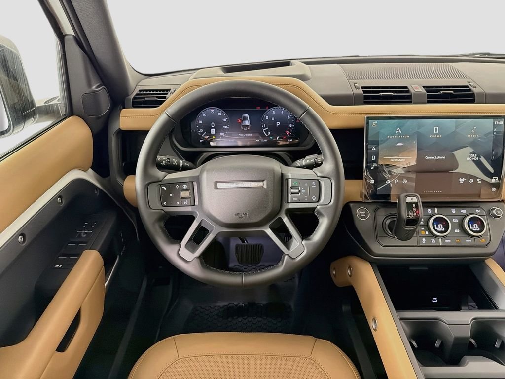 New 2026 Fuji White Land Rover X-Dynamic SE image 24