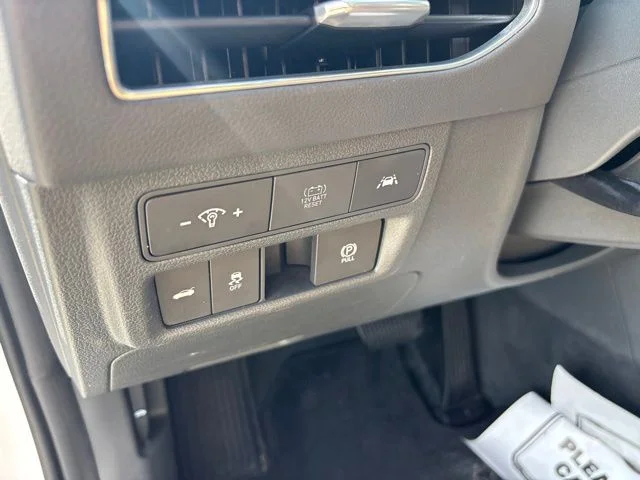 Used 2021 Hyper White Hyundai Limited image 15