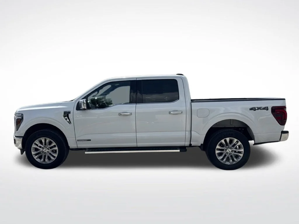 Certified Used 2026 Oxford White Ford Lariat image 8
