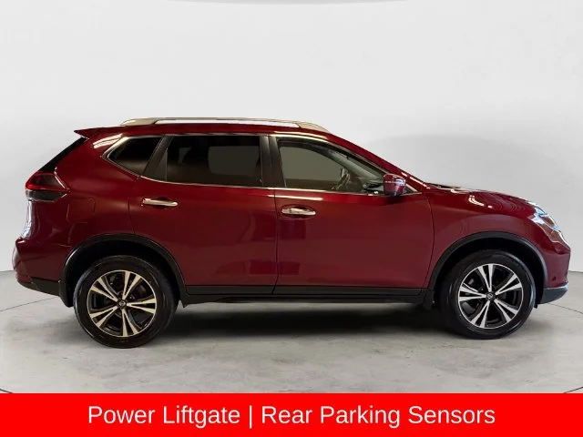 Used 2020 Red Nissan SV image 7