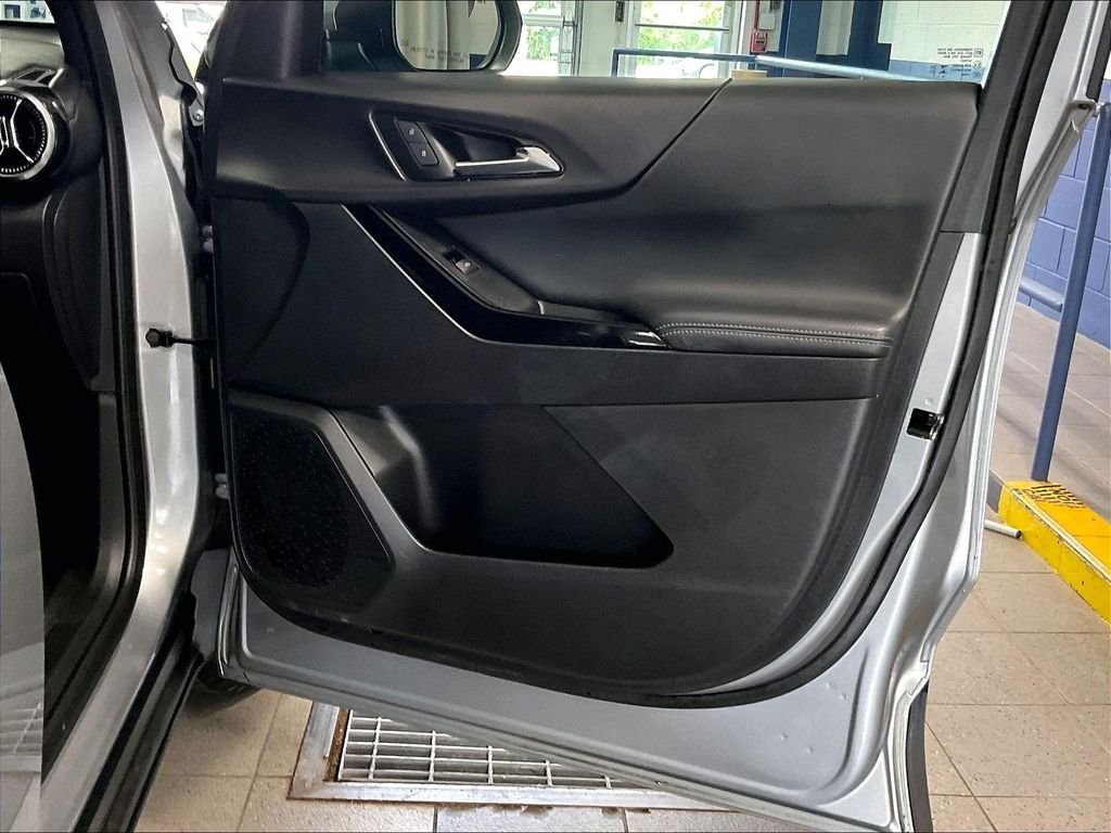 Used 2025 Sterling Gray Metallic Chevrolet LT image 12