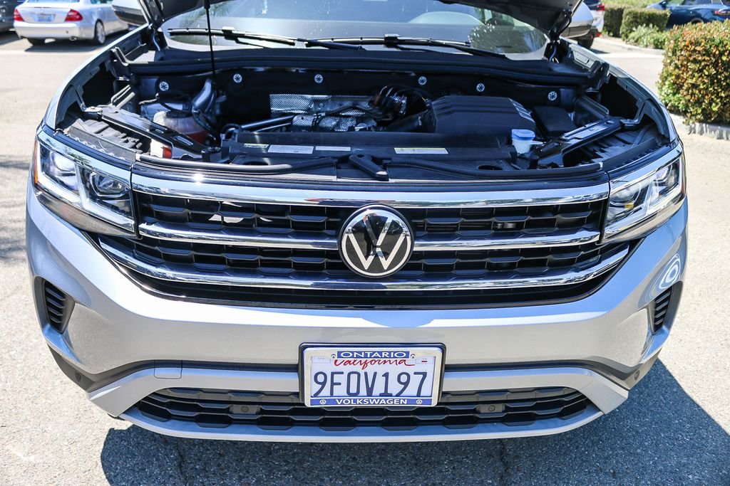Used 2023 Silver Volkswagen 3.6L V6 SE w/Technology image 29