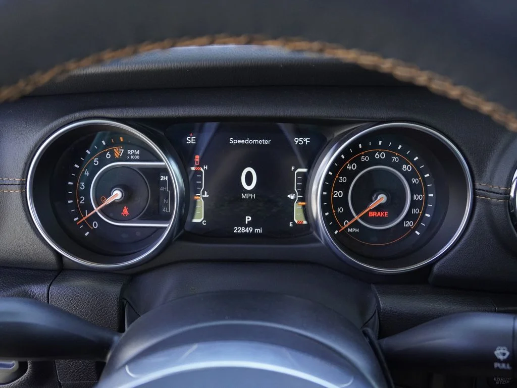 Certified Used 2023 White/off-white Jeep High Altitude image 13