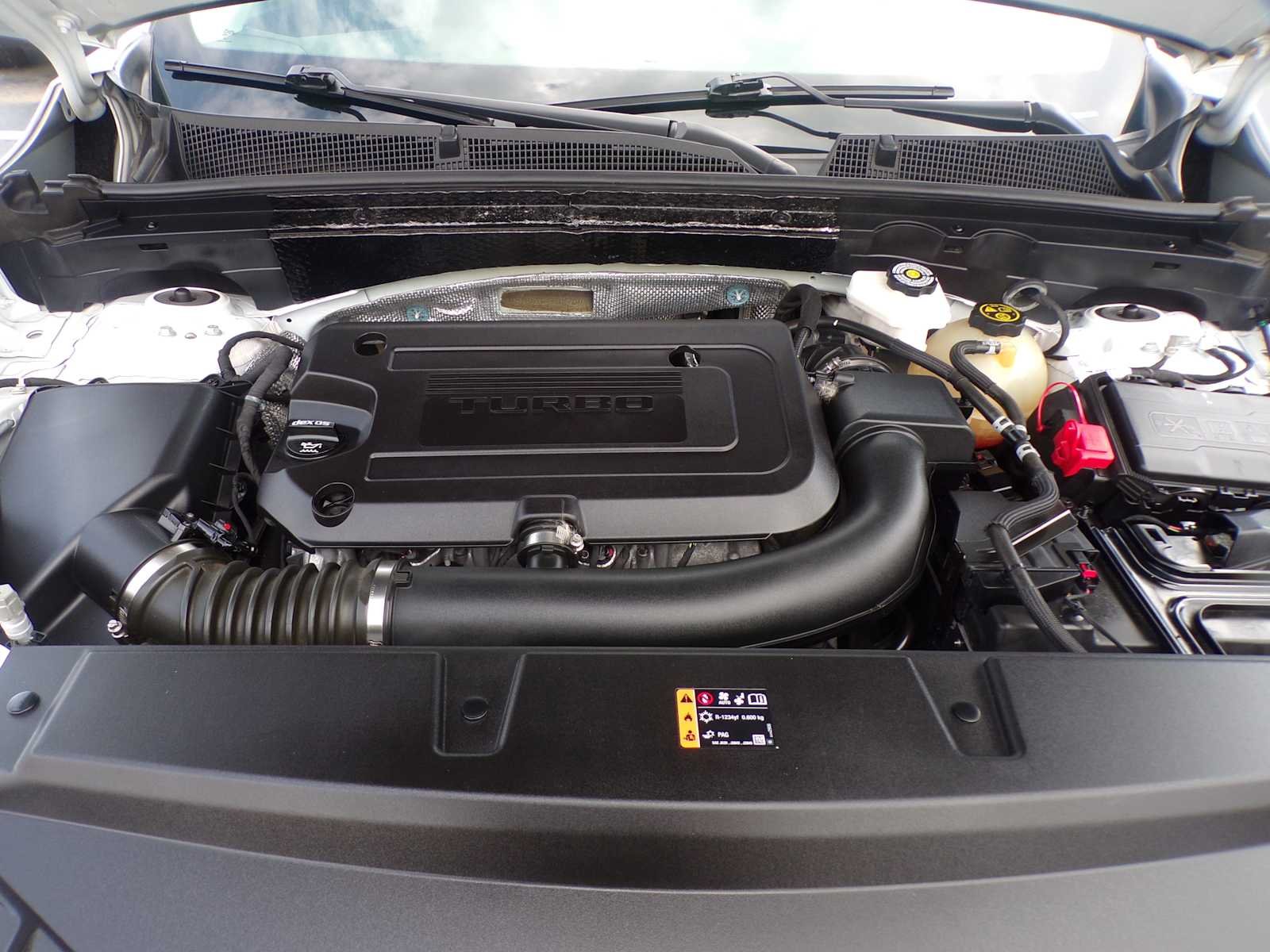 Used 2022 Summit White Buick Preferred image 24