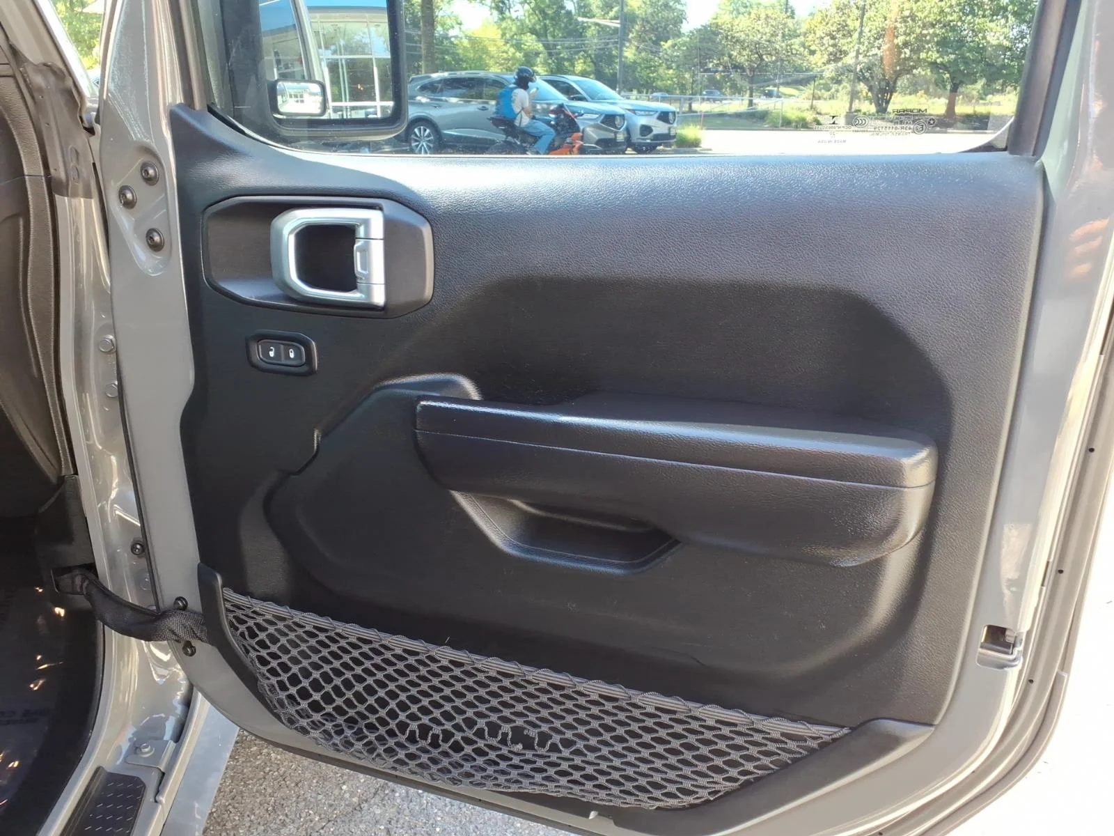Used 2020 GRAY Jeep Sport S image 12