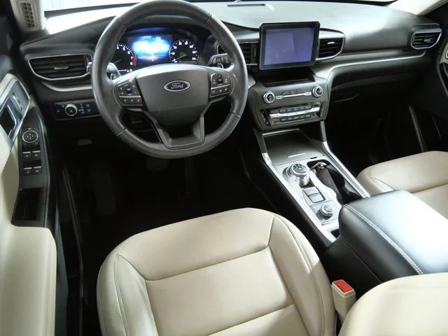 Used 2020 White Ford XLT image 4