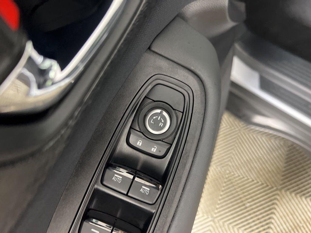 New 2025 Ice Silver Metallic Subaru Premium image 19