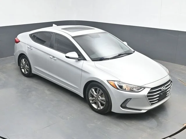 Used 2018 Silver Hyundai Value Edition image 13