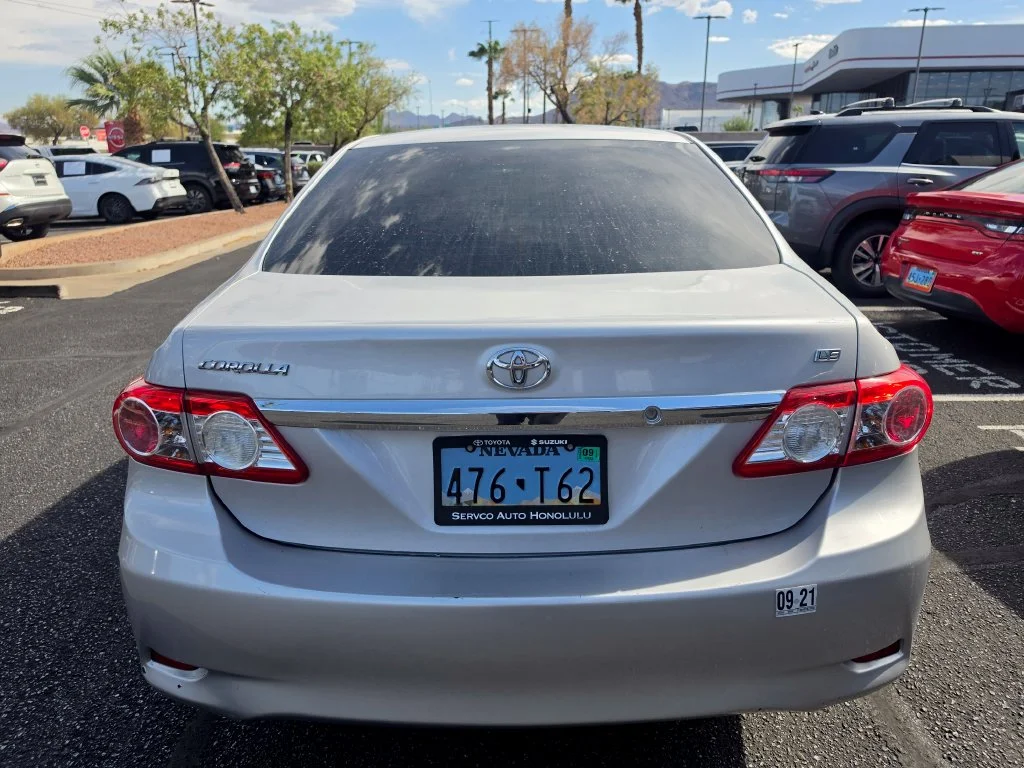 Used 2011 Silver Toyota LE image 6