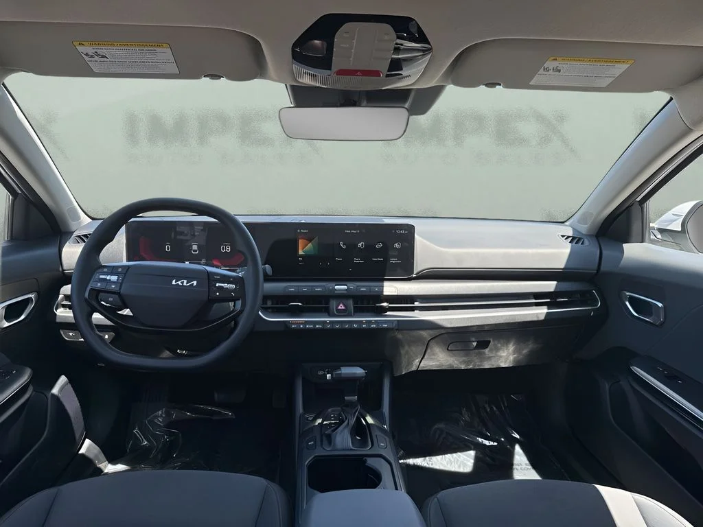 Used 2025 White Kia LXS image 12
