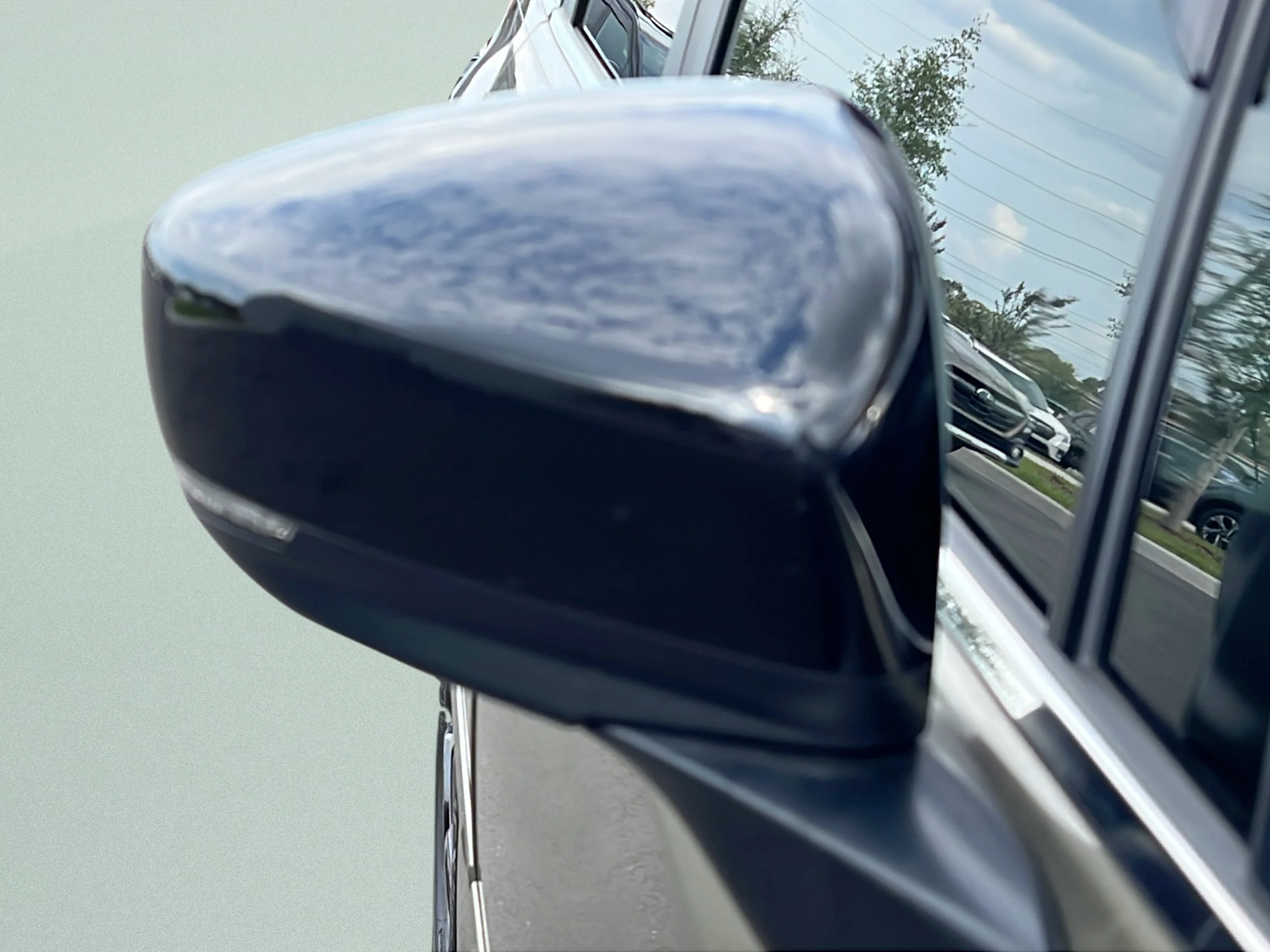 Used 2024 Autumn Green Metallic Subaru Limited image 11