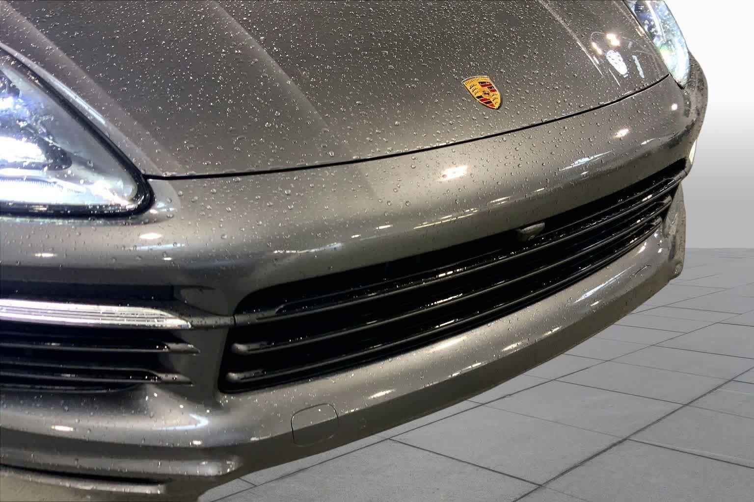 Used 2021 Quartzite Grey Metallic Porsche  image 28