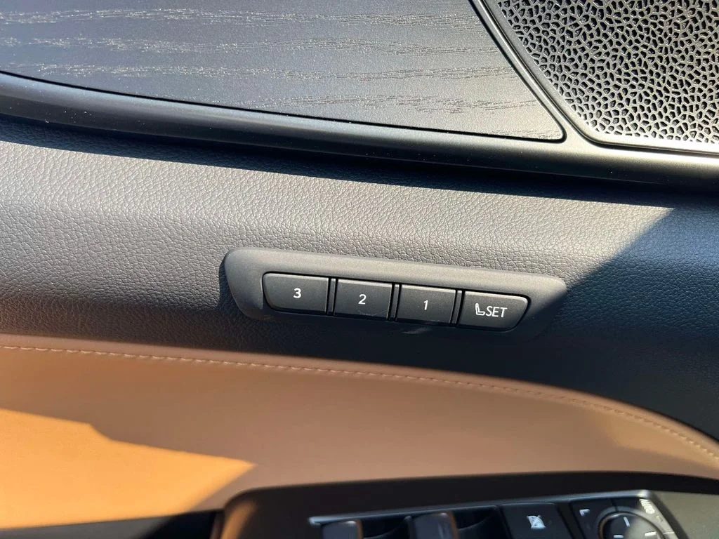 2026 Lexus NX 450h+ Luxury - Photo 16