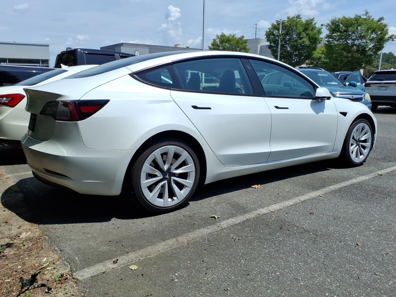 Used 2023  Tesla  image 9