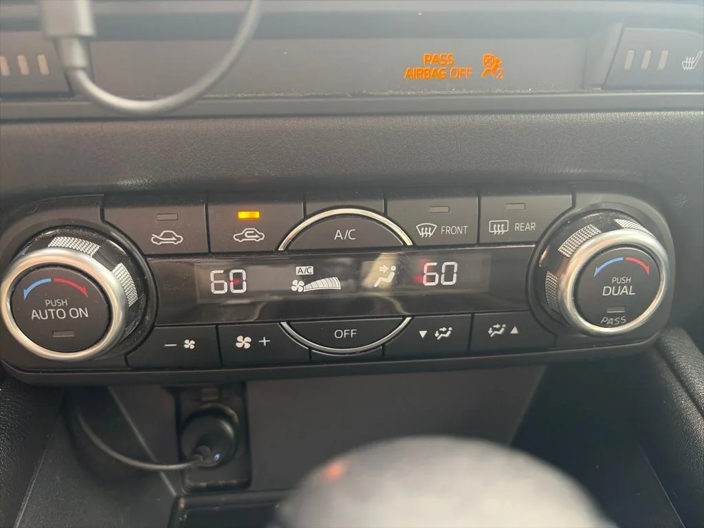 Used 2017 Blue Mazda Touring image 18