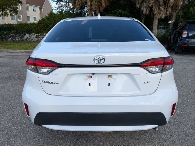 Used 2021 White Toyota LE image 5