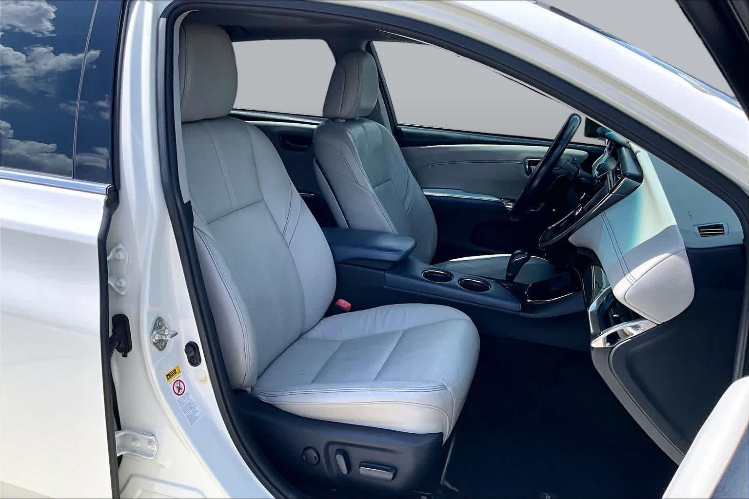Pre-Owned 2013 Toyota Avalon Limited