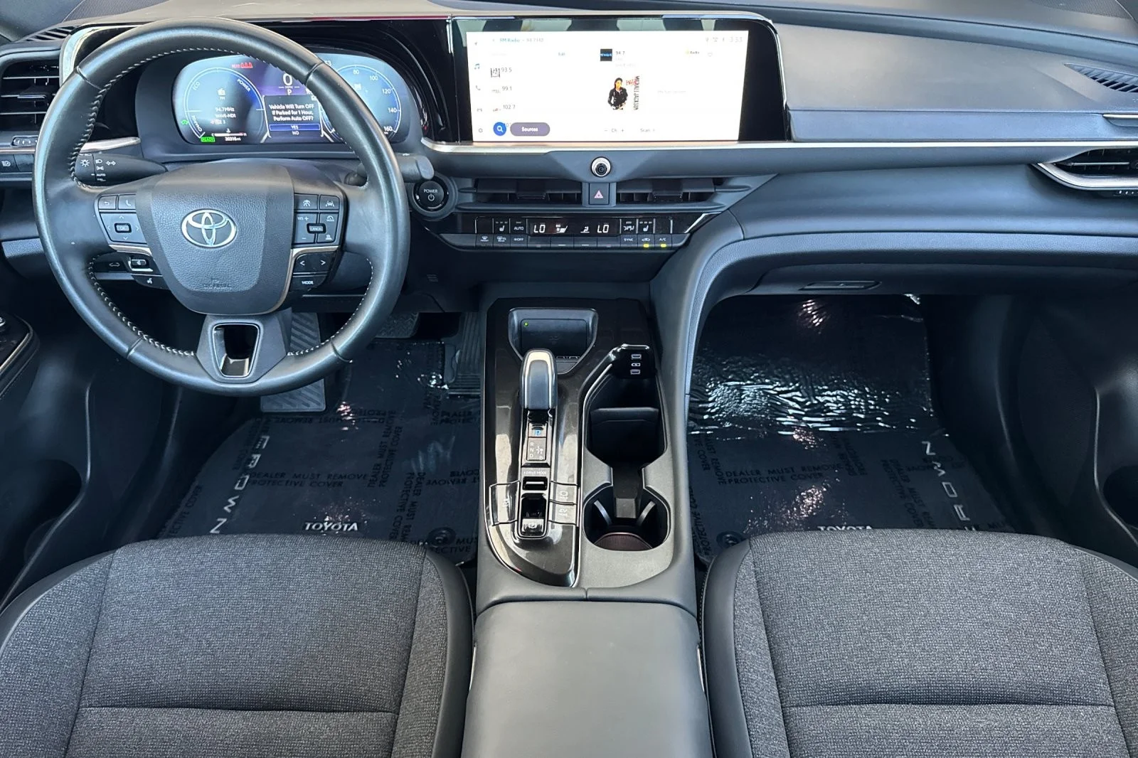 Certified Used 2024 Oxygen White Toyota XLE image 12
