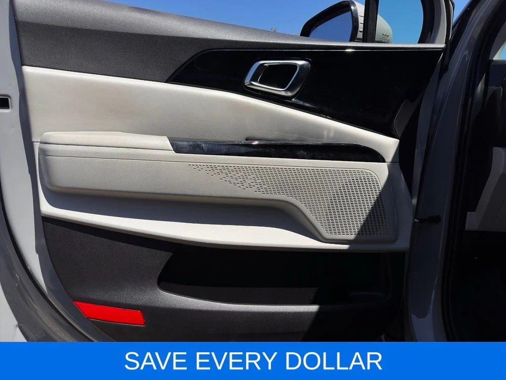 Used 2024 White Kia EX image 7