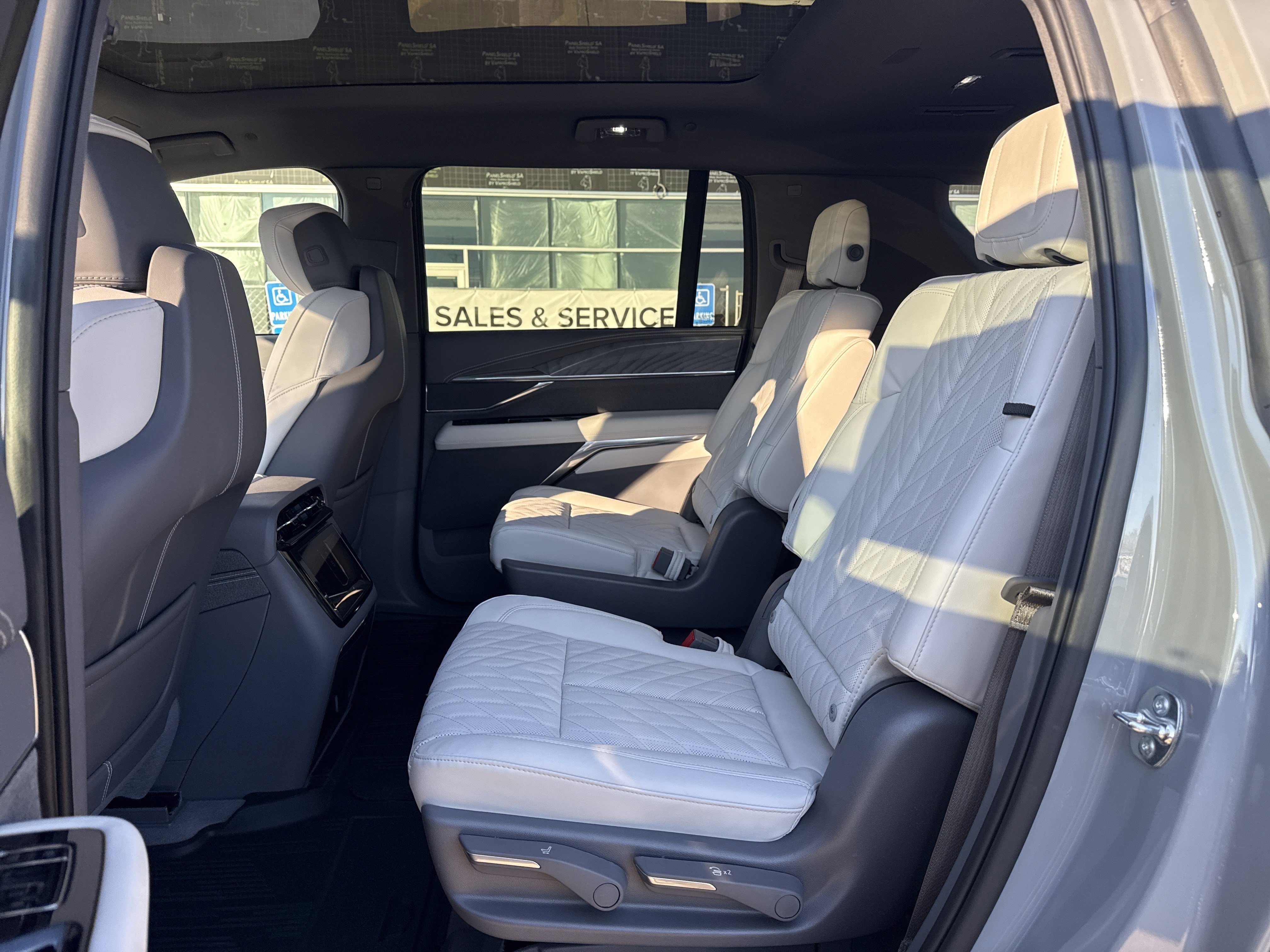 2026 Cadillac Escalade IQL Sport - Photo 10