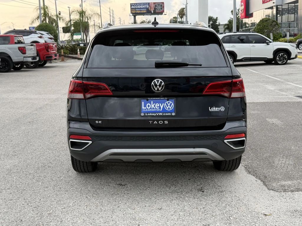 Used 2022 Black Volkswagen 1.5T SE image 5