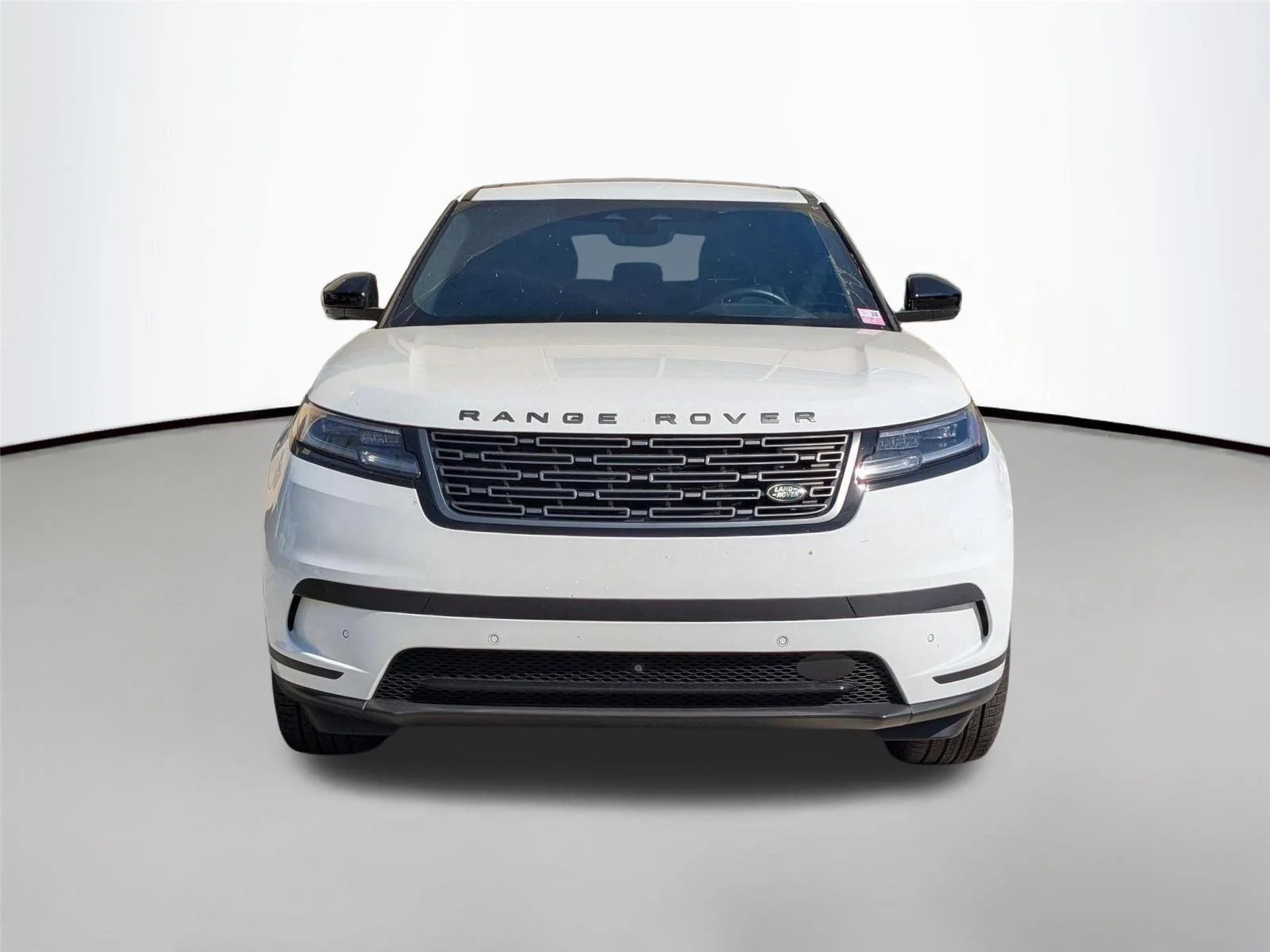 Certified Used 2026 Fuji White Land Rover S image 2