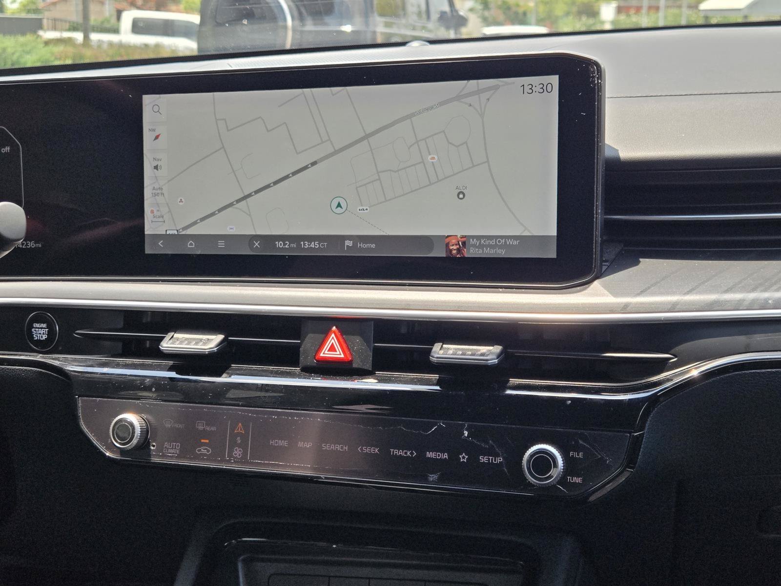 2025 Kia K5 GT - Photo 16