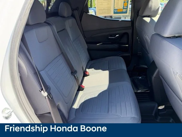 Used 2022 White Hyundai SEL image 43