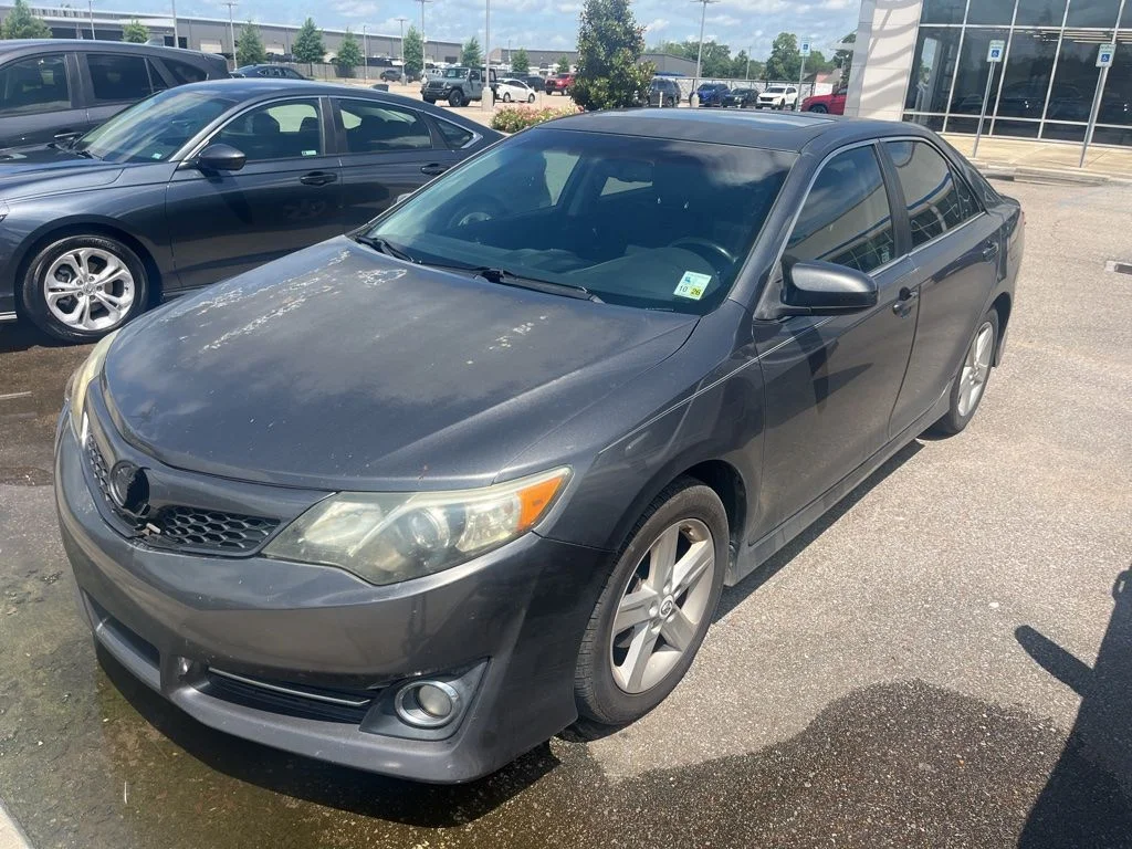 2012 Toyota Camry 2.5 Auto SE's photo