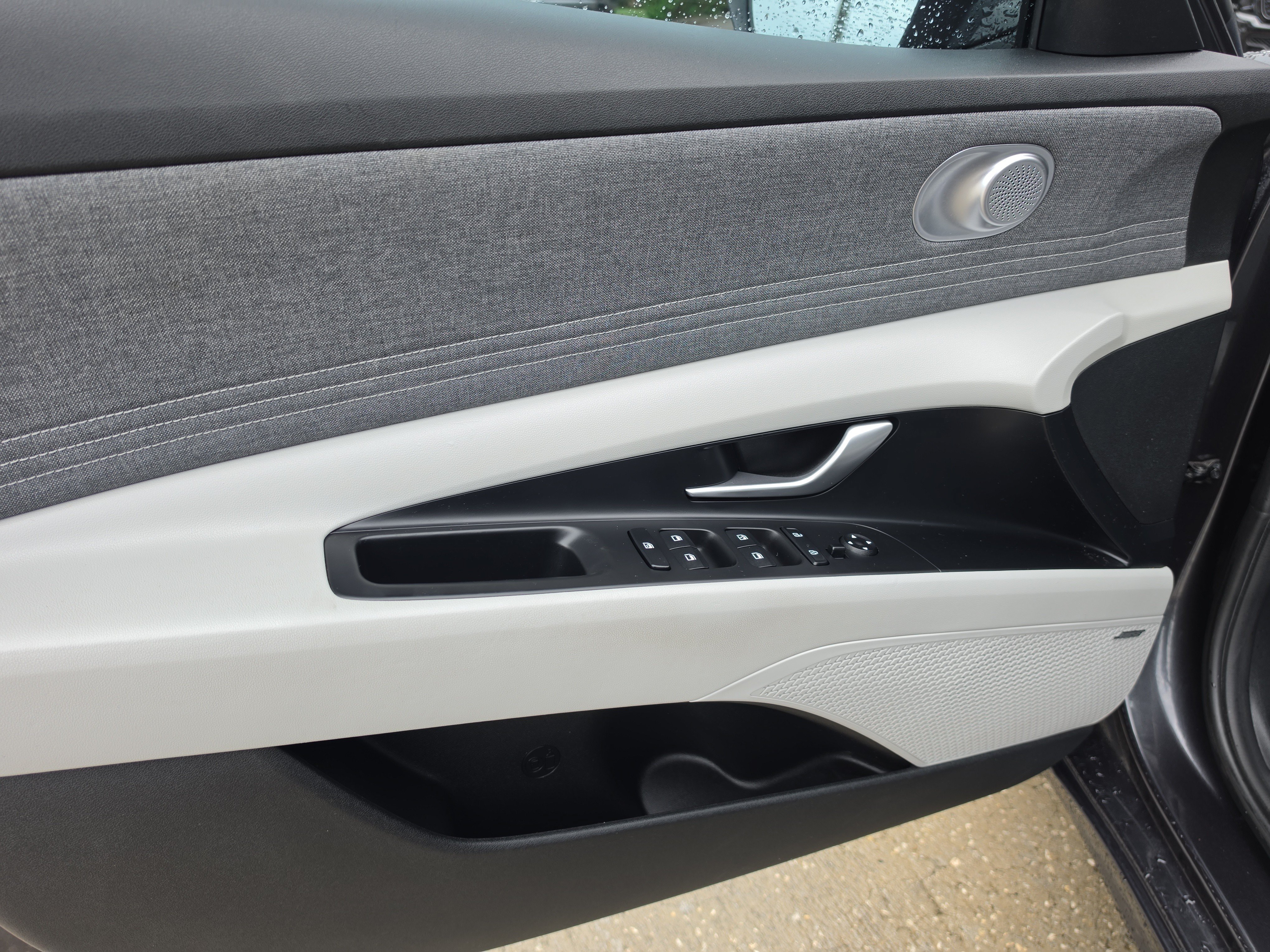 Used 2022 Portofino Gray Hyundai Limited image 17