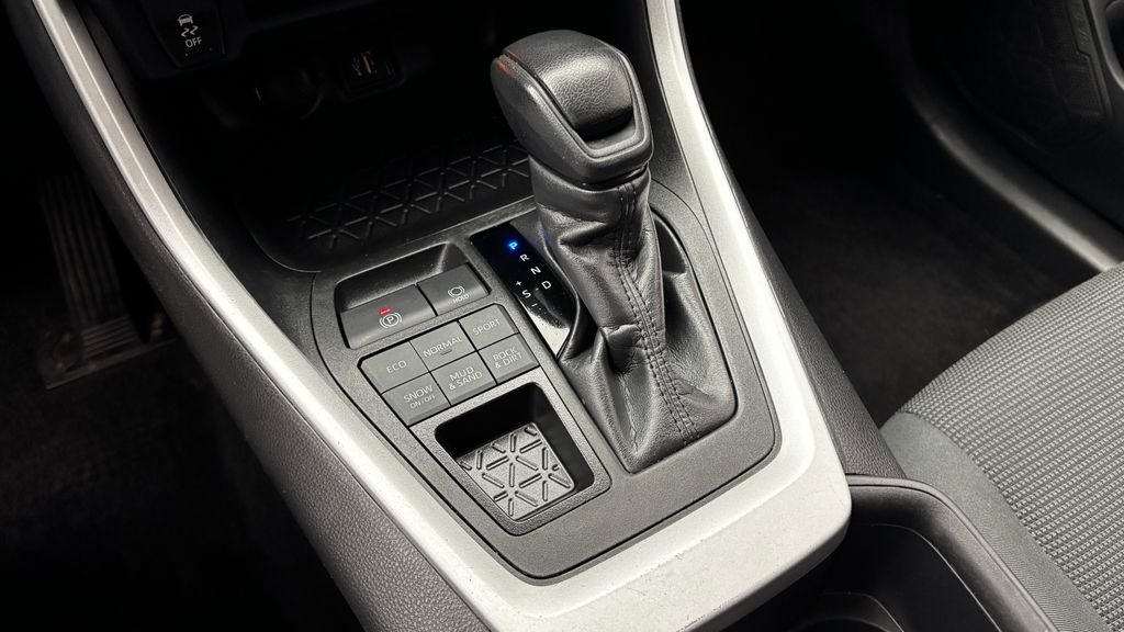 Used 2024 White Toyota LE image 26