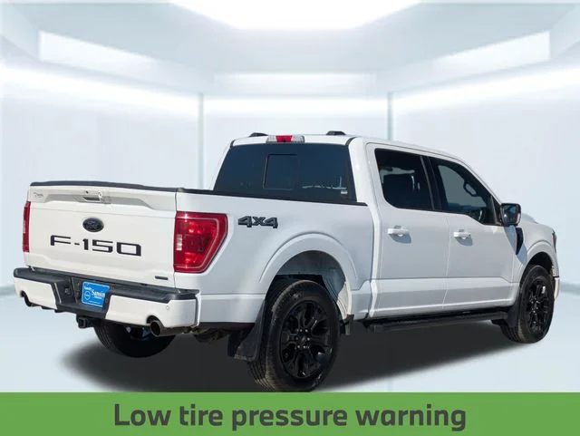 Used 2023  Ford Lariat image 6