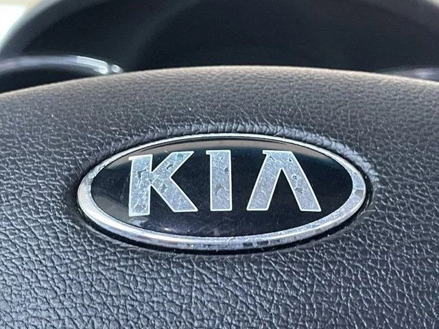 Used 2016 Steel Blue Metallic Kia LX image 11