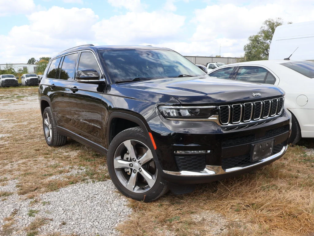 Used 2021 Black Jeep Limited image 10