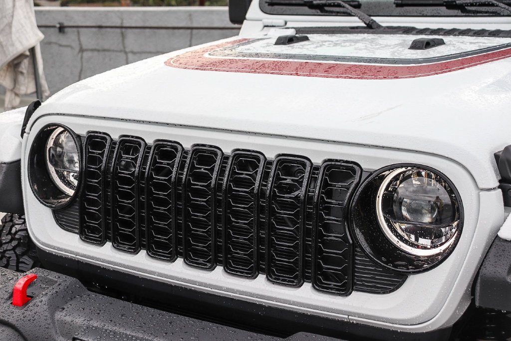 New 2026 Bright White Clearcoat Jeep America 250 Edition image 6