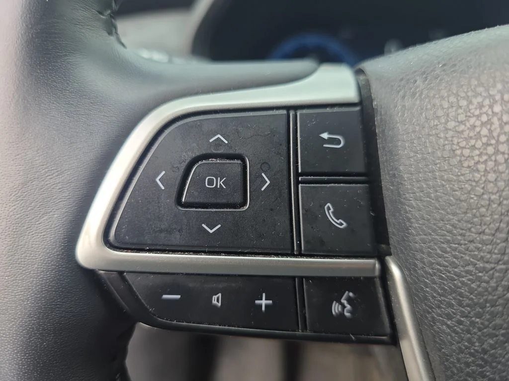Used 2024 Wind Chill Pearl Toyota Limited image 20