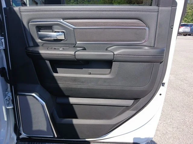 New 2026 Bright White Clear-Coat Exterior Paint RAM Laramie image 30
