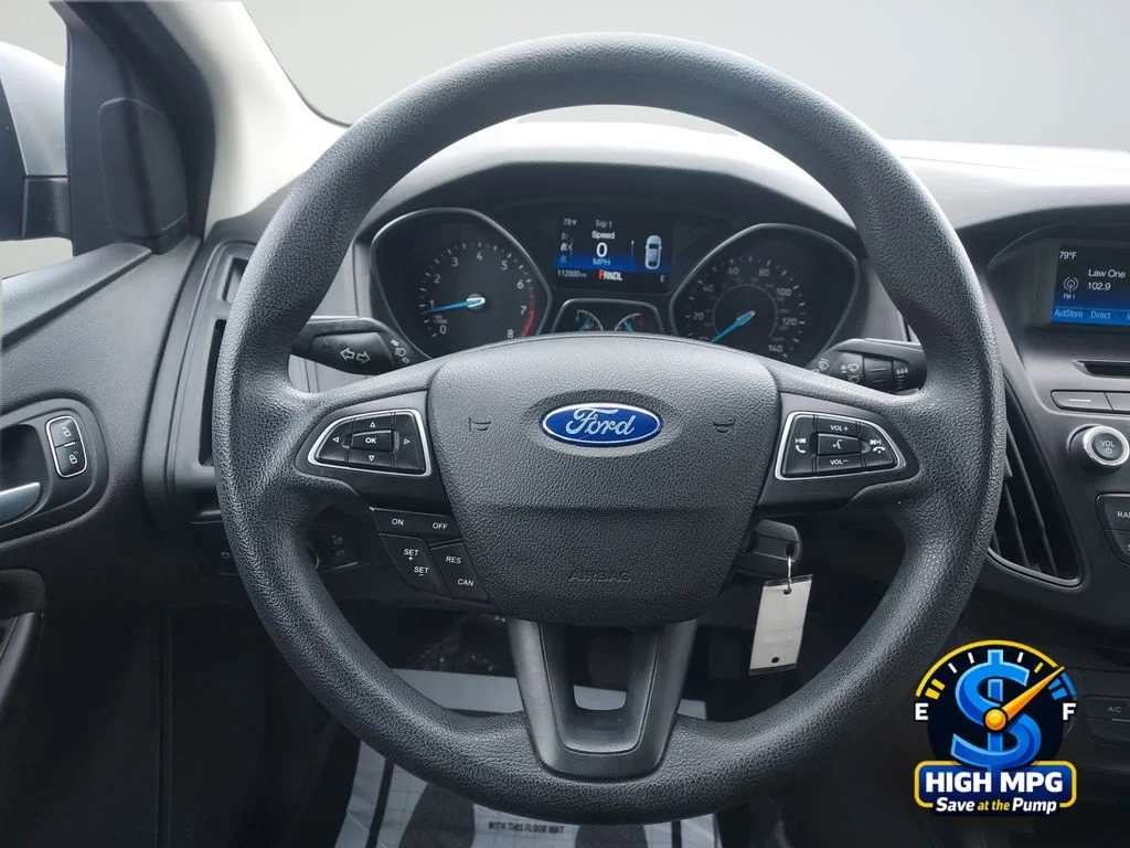 Used 2015 Silver Ford SE image 21