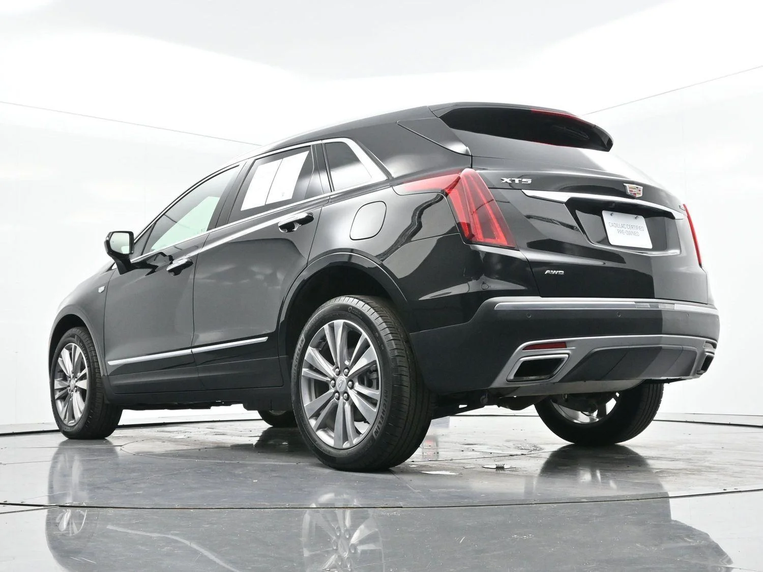 Used 2025 Stellar Black Metallic Cadillac Premium Luxury image 48