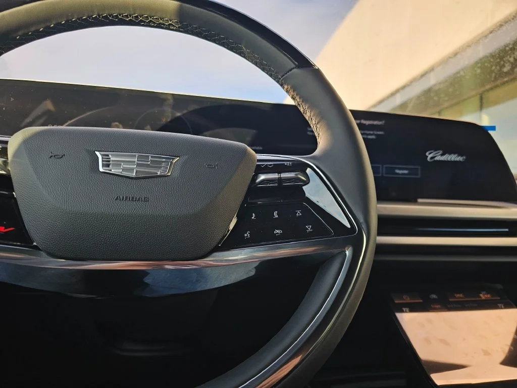 2027 Cadillac VISTIQ Sport - Photo 33