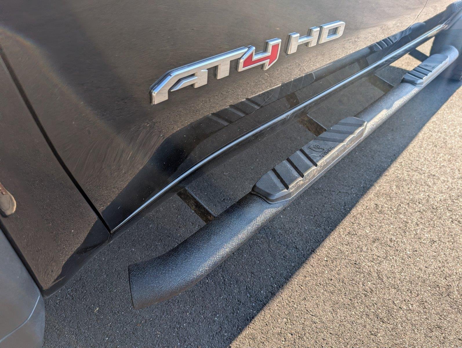 Used 2022 ONYX BLACK GMC AT4 image 13