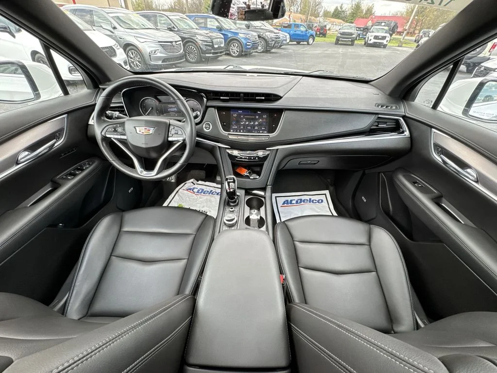 Used 2024 White Cadillac Luxury image 23