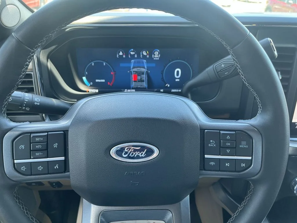 Used 2025 White Ford Lariat image 14