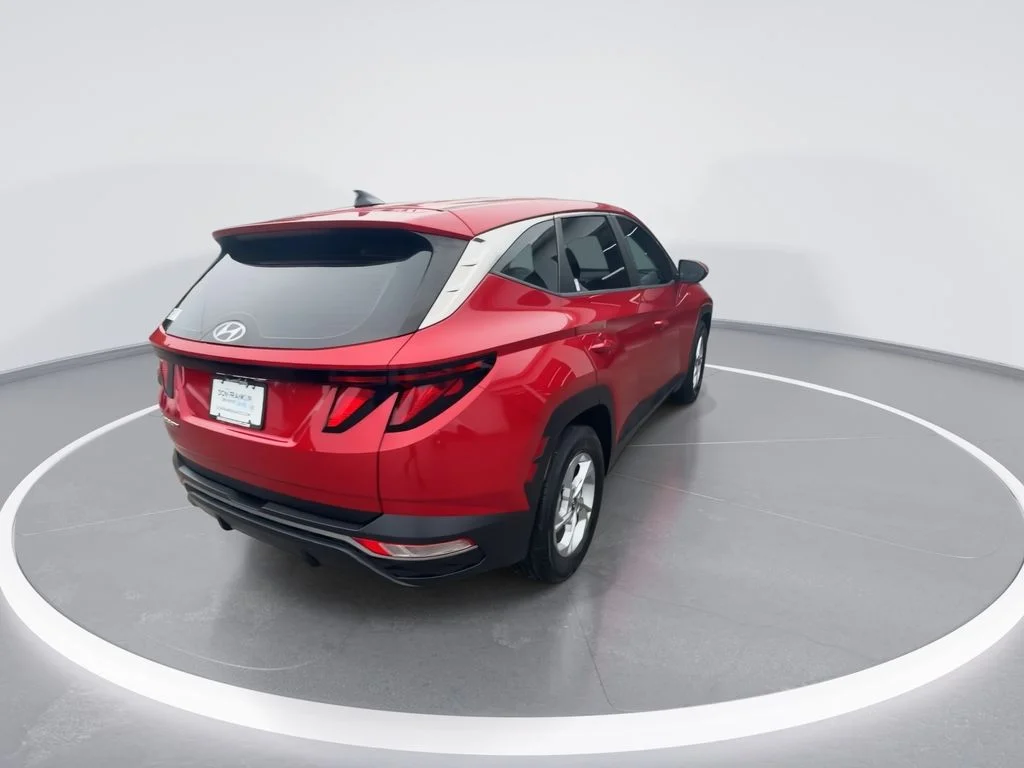 Used 2022 Red Hyundai SE image 8