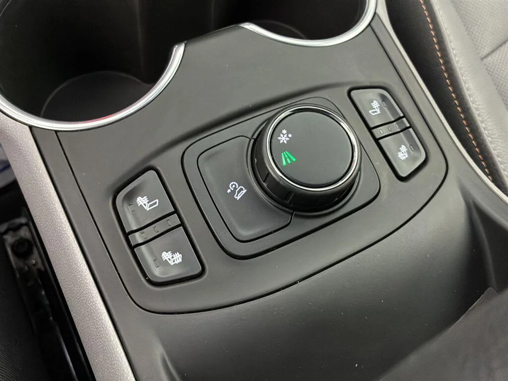 Used 2019 Quicksilver Metallic GMC SLT image 33