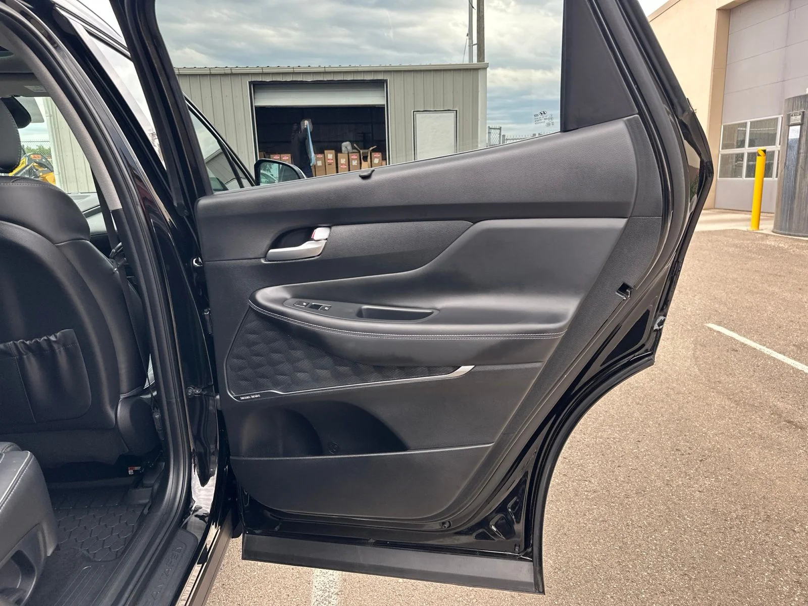 Used 2023 Black Hyundai Limited image 36